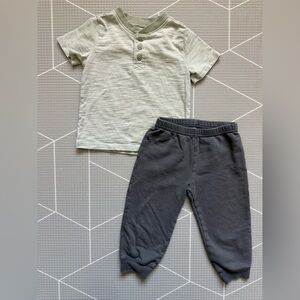 Garanimals|Baby boy/toddler gender Neutral Green Henley Top & Joggers set•••18M